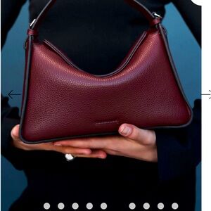 The Horse Clementine - Burgundy